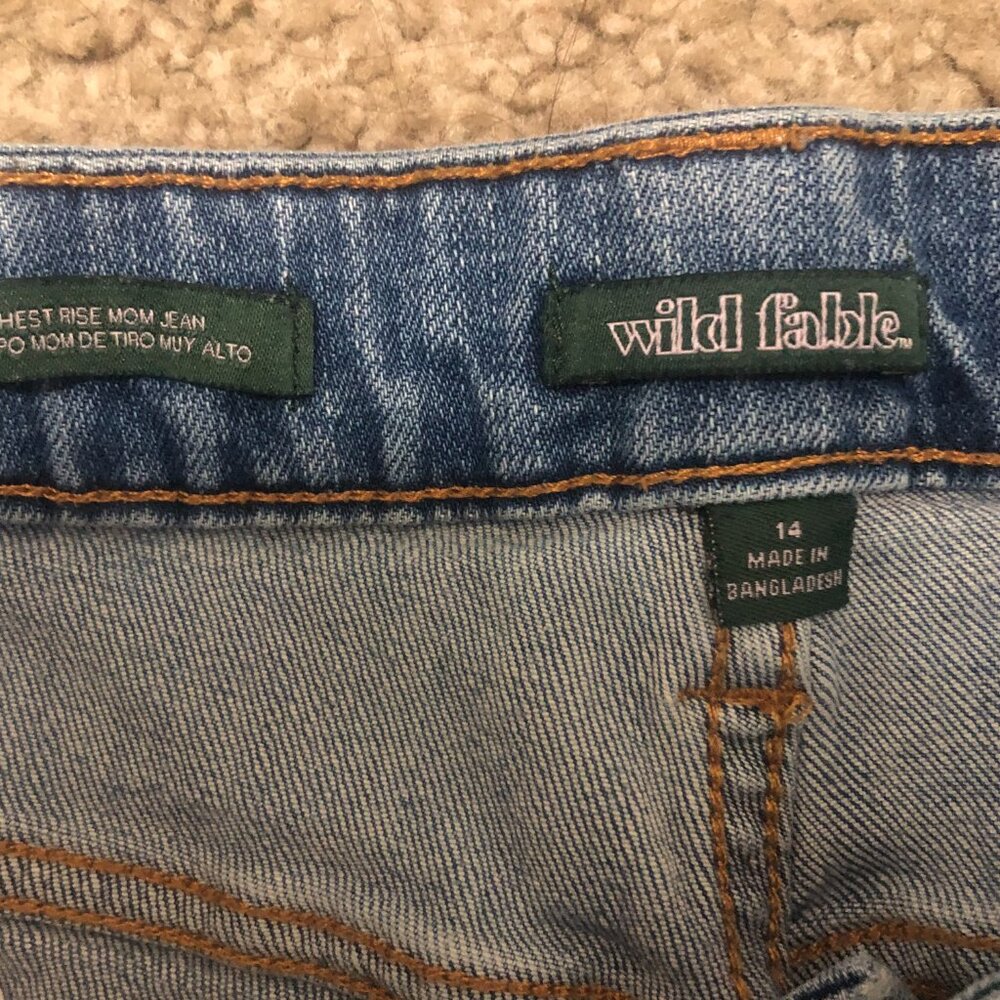 Wild Fable High Rise Mom Jeans with Distressed Rips Size 14 - Picture 4 of 11